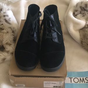 Toms high top shoes